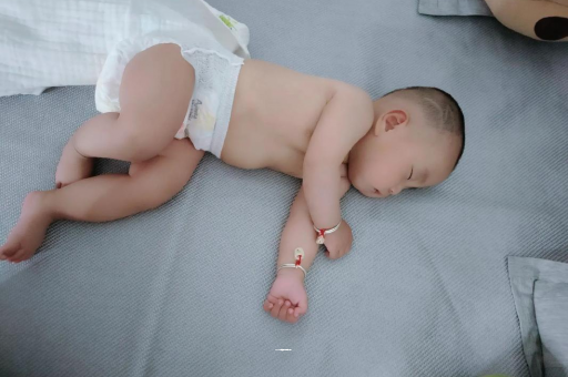 河间宝宝发烧可以喝牛奶吗
